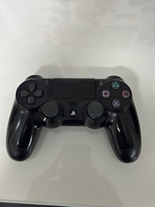 PlayStation 4 Slim + Mando + Juegos