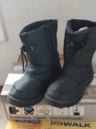 Botas de montaña y para nieve  infantiles