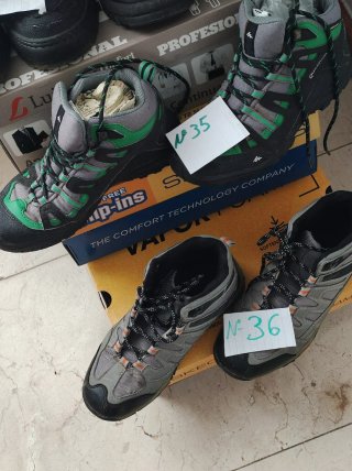 Botas de montaña y para nieve  infantiles