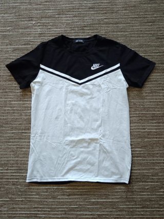 Camiseta Nike Talla S Negra/blanca y verde claro