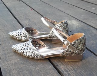Zapatos planos dorados y plateados mujer