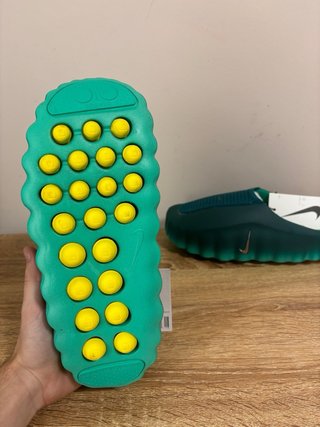 Nike Mind 001