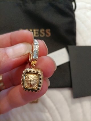 Pendientes Guess Dorados con Cristales