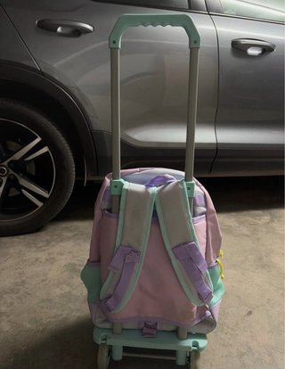 Mochila con carro y diseño pastel