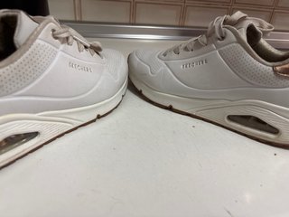 Zapatillas Skechers Blancas
