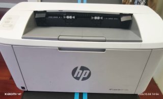 Impresora HP LaserJet M110w con cartucho de toner