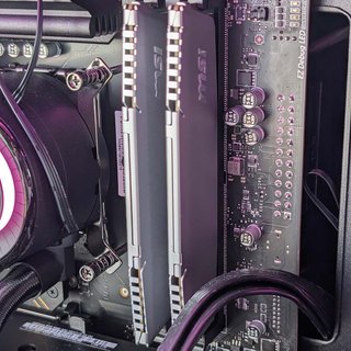 MSI MEG Vision X AI 285K/64GB DDR5/2TB 5.0/1200W