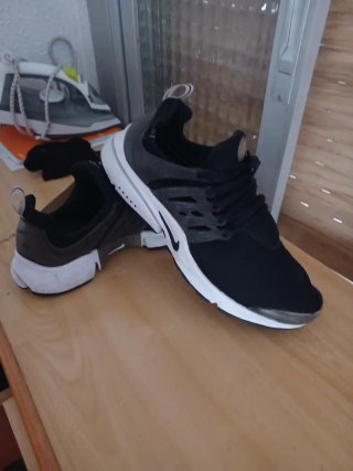Nike Presto Zapatillas Negras y blancas