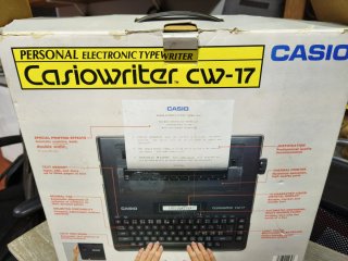 Máquina de escribir electrónica Casio CW-17