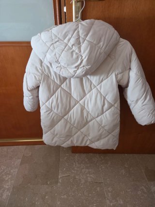 Abrigo niña Mango beige