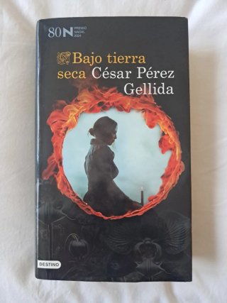 Bajo tierra seca