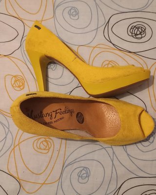 Zapatos de Tacón Mustang Amarillos Talla 38