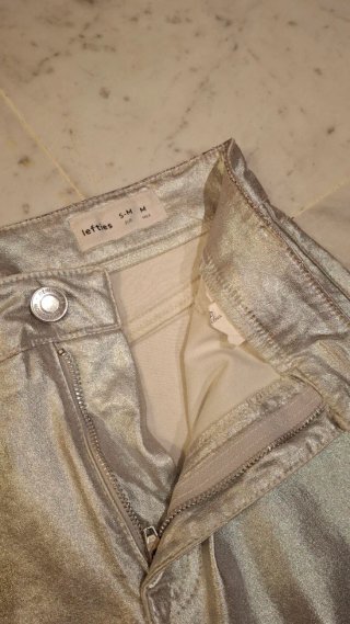 Pantalón Recto Plateado