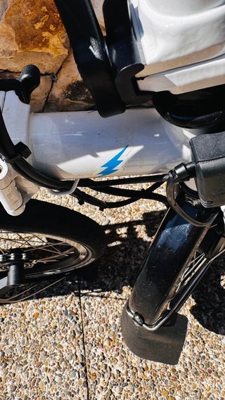 Brompton Eléctrica blanca – como nueva, muy pocos