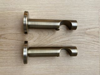 2 Soportes para Barra de Cortina