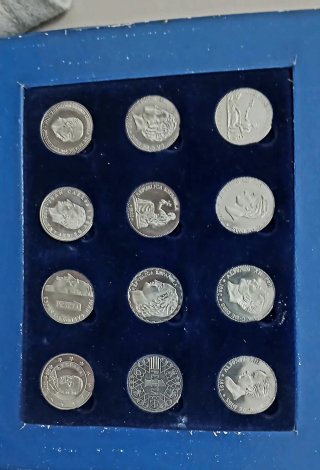 Bella collezione storica di pesetas in argento