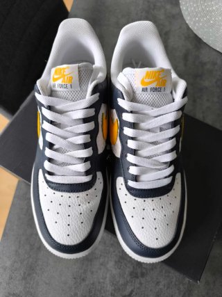 Nike Air Force 1 '07 Low Embossed Hoops