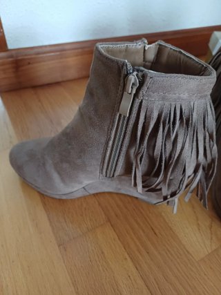 2 Pares de Botines