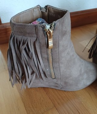 2 Pares de Botines