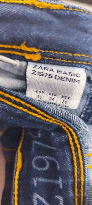 Pantalón Vaquero Pitillo Zara.T.36