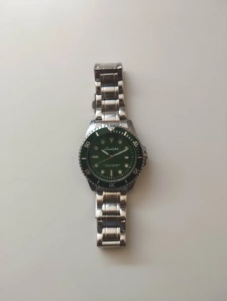 Reloj estilo Rolex, esfera verde