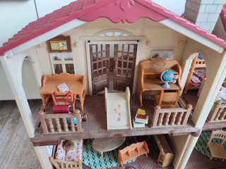 Lote Casas y Figuras Sylvanian Families