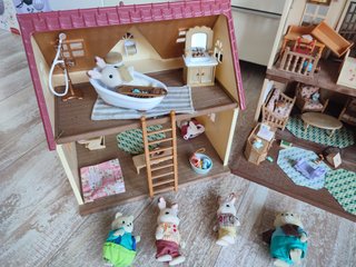 Lote Casas y Figuras Sylvanian Families