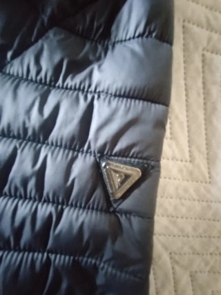 Chaqueta Acolchada Guess Negra