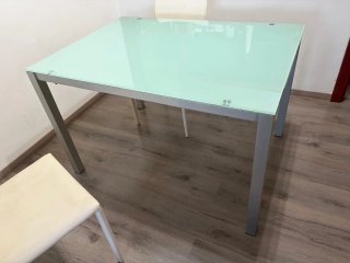 Mesa de Comedor de Cristal