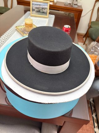Sombrero de Corto, color gris,de Antonio García