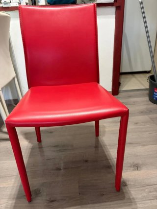 2 Sillas de Comedor Rojas y 2 blancas