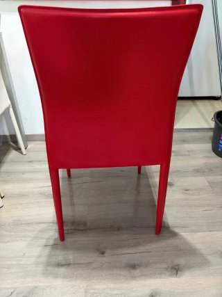 2 Sillas de Comedor Rojas y 2 blancas