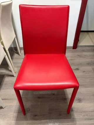 2 Sillas de Comedor Rojas y 2 blancas