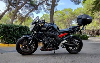 Yamaha FZ1 N Negra con Extras