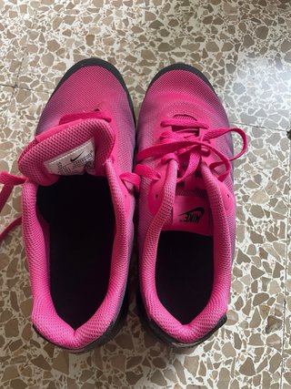 Zapatillas Nike Rosa y Negro