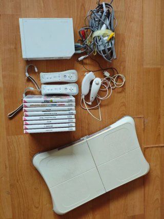 Consola Sony PlayStation 2 (PS2) con mandos