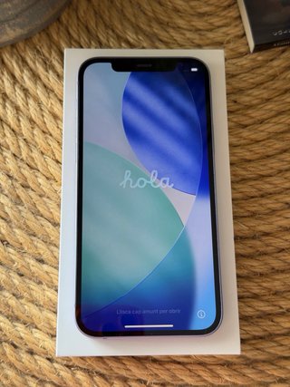 iPhone 12 Morado