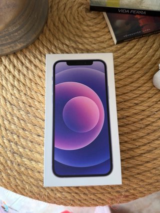 iPhone 12 Morado