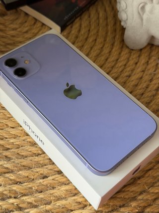 iPhone 12 Morado