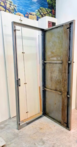 Puerta Blindada con Marco Metálico