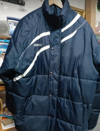Plumas deportivo azul