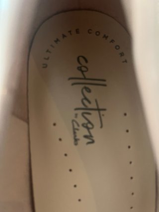 Zapatos charol nude Clarks Talla 39