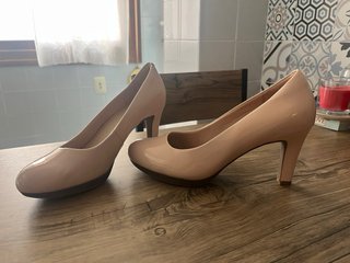 Zapatos charol nude Clarks Talla 39