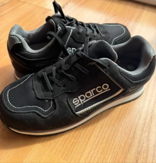 Zapatos de seguridad Sparco negros y grises