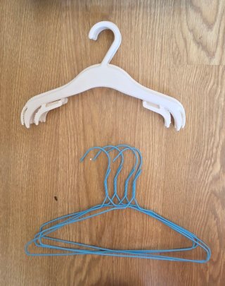 Lote de 25 perchas para bebé y niños