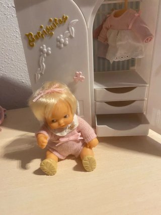 Armario Barriguitas con Muñeca