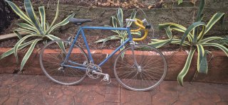 Bicicleta de carretera Orbea azul