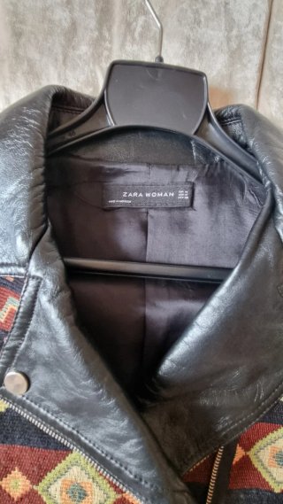 Chaqueta ZARA Woman M – cuero y tejido étnico.