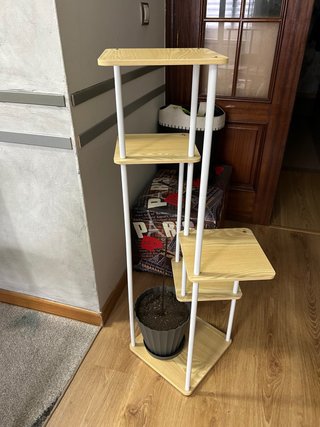 Estantería para plantas de madera y metal