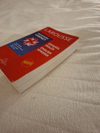 Larousse compact diccionario español-inglés, in...